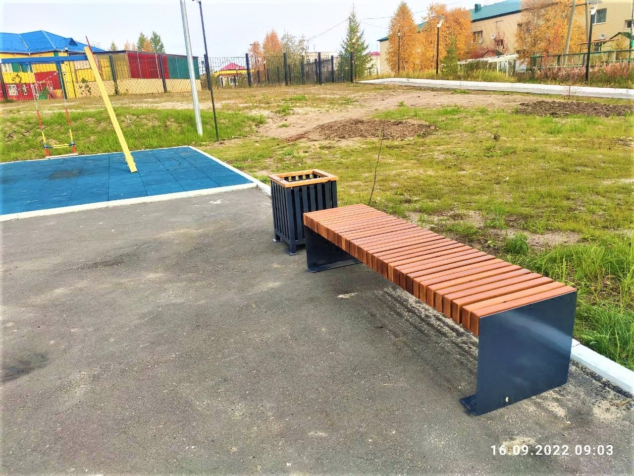 Монтаж скамеек и урн в Пуровске — Ямало-Ненецкий АО